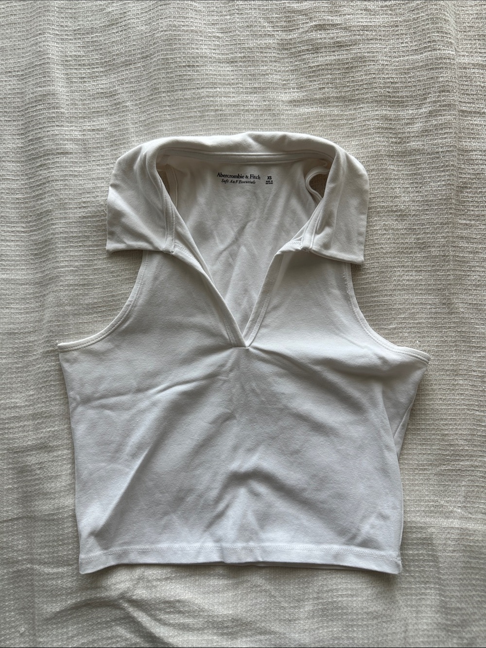 Abercrombie & Fitch White Sleeveless Polo VโNeck Crop Top